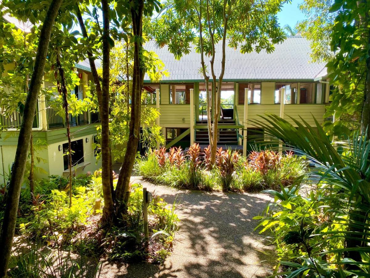 Jackaroo Treehouse Rainforest Retreat Hostel