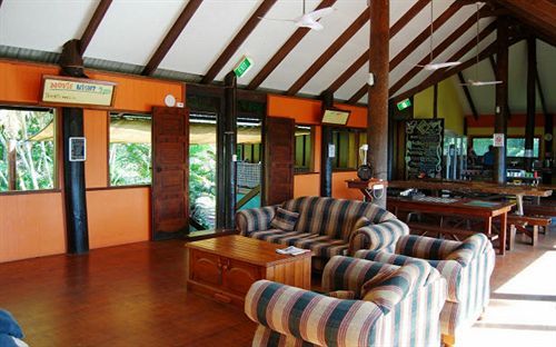 Jackaroo Treehouse Rainforest Retreat Hostel